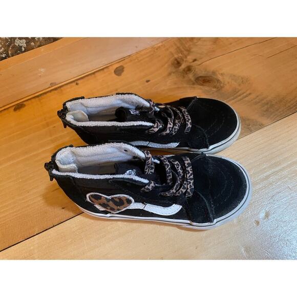 Vans off the wall toddler girl shoes. Cheetah. hearts. High top. Size 9.5 - Picture 2 of 7
